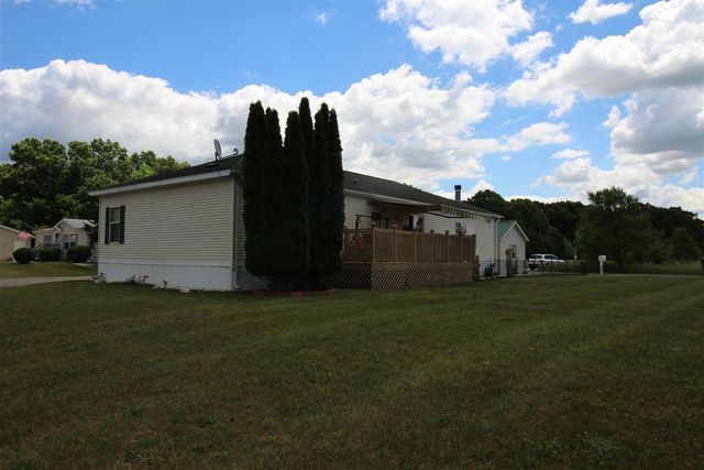 823 Raisin River Road, Three Rivers, MI 49093