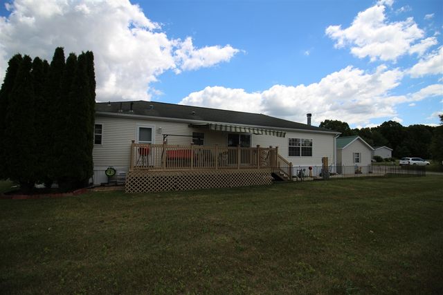 823 Raisin River Road, Three Rivers, MI 49093