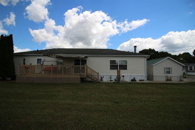 823 Raisin River Road, Three Rivers, MI 49093