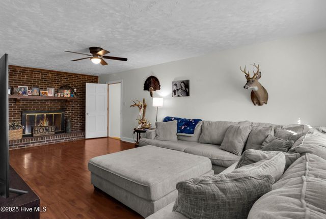 605 River Road, New Bern, NC 28562