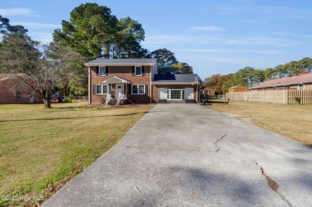 605 River Road, New Bern, NC 28562