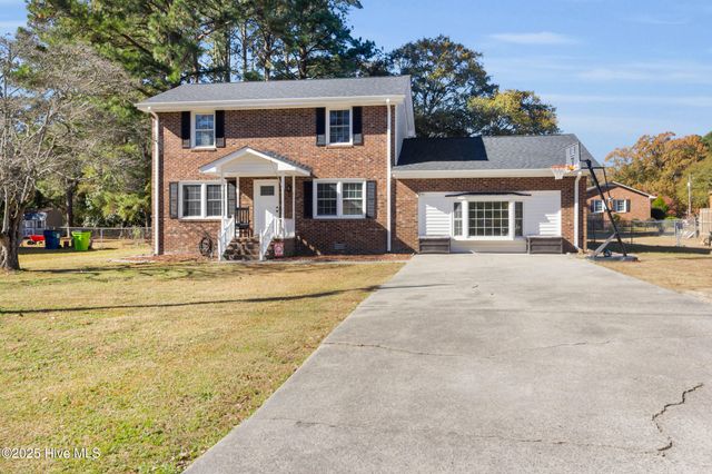 605 River Road, New Bern, NC 28562