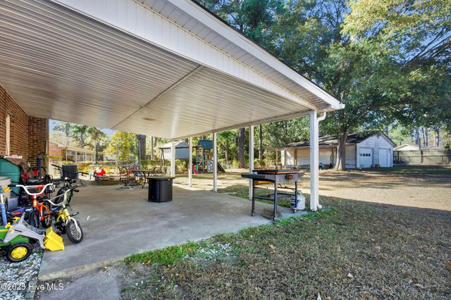 605 River Road, New Bern, NC 28562