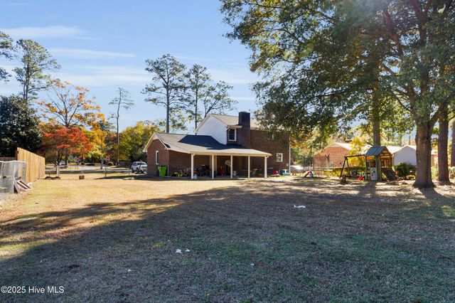 605 River Road, New Bern, NC 28562