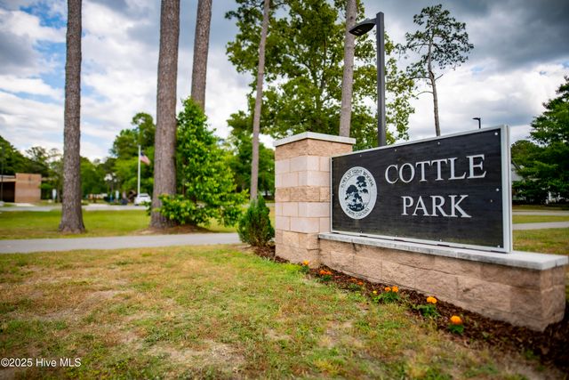 605 River Road, New Bern, NC 28562