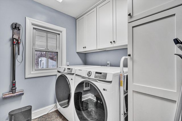 8340 Poplar Springs LN, Roanoke, VA 24018