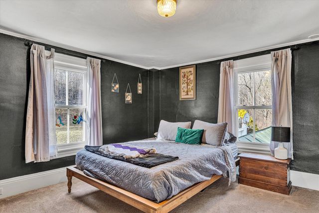 8340 Poplar Springs LN, Roanoke, VA 24018