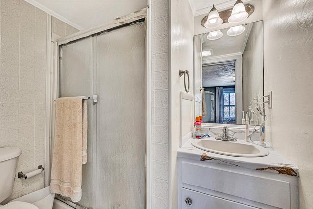 8340 Poplar Springs LN, Roanoke, VA 24018