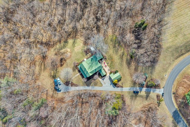 8340 Poplar Springs LN, Roanoke, VA 24018