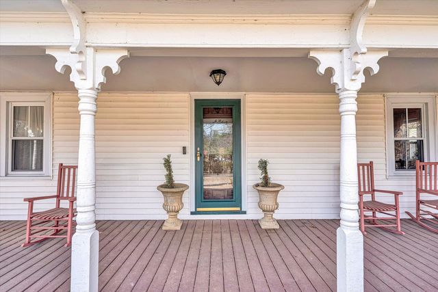 8340 Poplar Springs LN, Roanoke, VA 24018