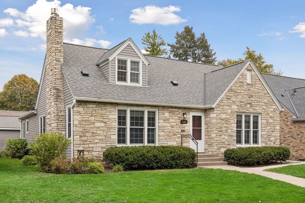 1359 Idaho Avenue W, Falcon Heights, MN 55108 — photo 2