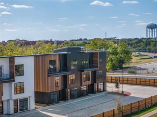 2539 East Villa Maria Road 1101 A, Bryan, TX 77802