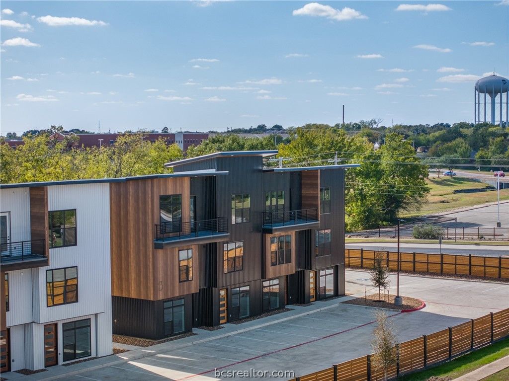 2539 East Villa Maria Road 1101 A, Bryan, TX 77802