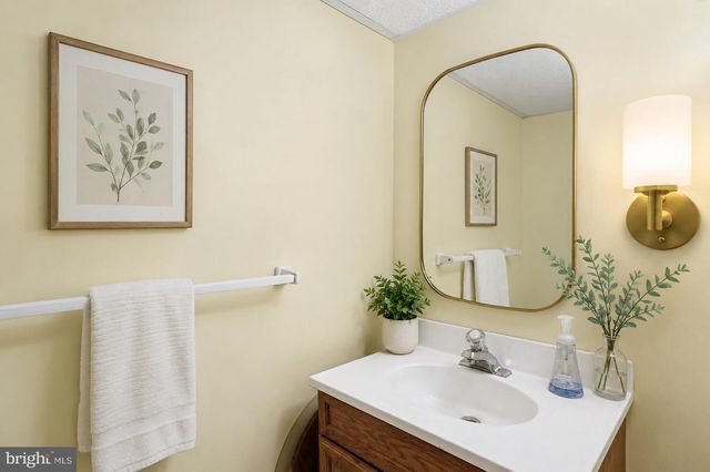 2514 WENTWORTH RD, Parkville, MD 21234