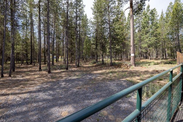 16337 Lava Drive, La Pine, OR 97739