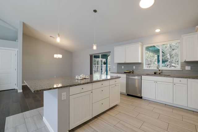 16337 Lava Drive, La Pine, OR 97739