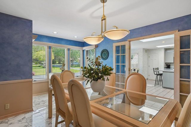 7604 Treeview DRIVE, Caledonia, WI 53108