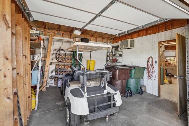 7604 Treeview DRIVE, Caledonia, WI 53108
