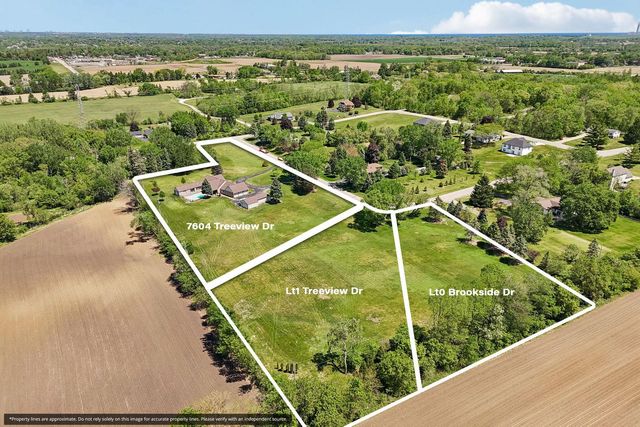 7604 Treeview DRIVE, Caledonia, WI 53108