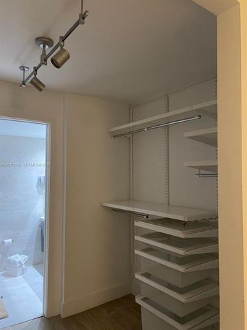 200 SE 15th Rd 7I, Miami, FL 33129