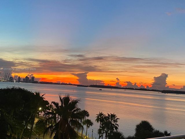 200 SE 15th Rd 7I, Miami, FL 33129