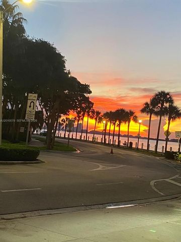 200 SE 15th Rd 7I, Miami, FL 33129
