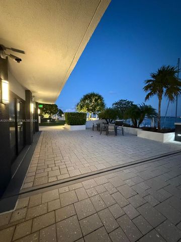 200 SE 15th Rd 7I, Miami, FL 33129