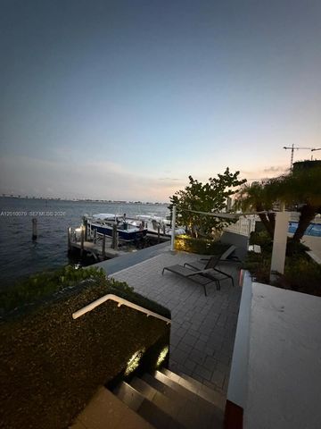200 SE 15th Rd 7I, Miami, FL 33129