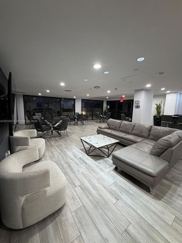 200 SE 15th Rd 7I, Miami, FL 33129