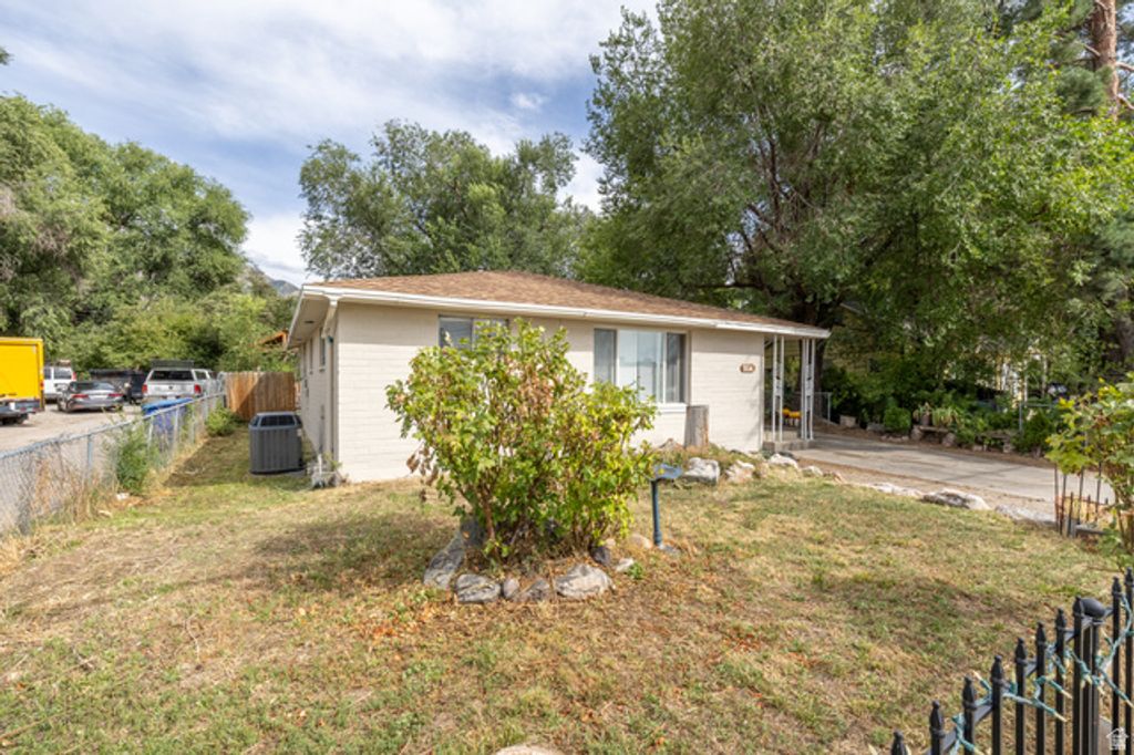 314 S WALL AVE, Ogden, UT 84404 — photo 2
