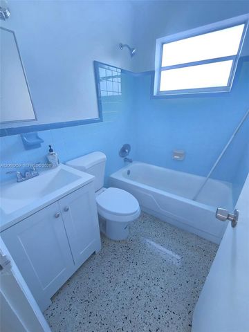 11040 SW 4th Street FRONT UNIT, Sweetwater, FL 33174