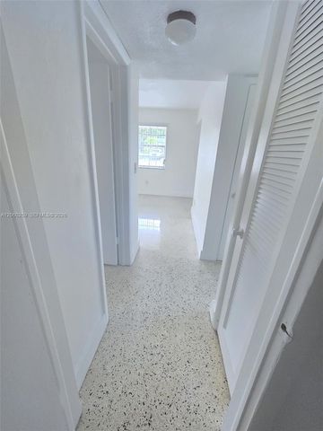 11040 SW 4th Street FRONT UNIT, Sweetwater, FL 33174