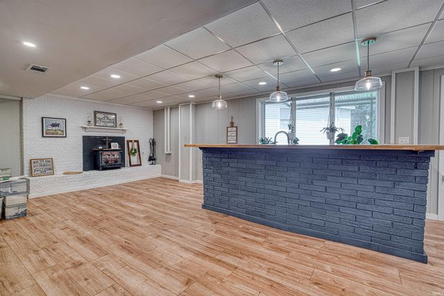 2701 W Mill Road, Evansville, IN 47720