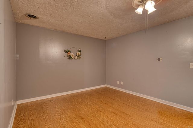 2701 W Mill Road, Evansville, IN 47720