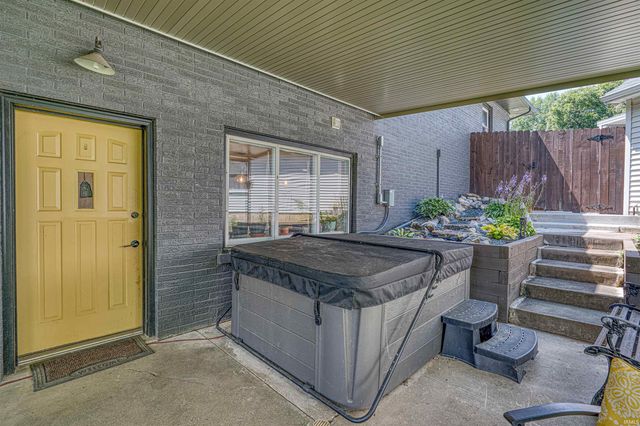 2701 W Mill Road, Evansville, IN 47720