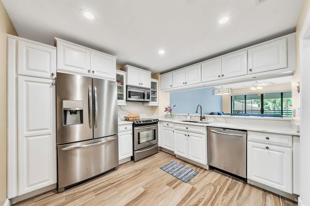 827 Oak Harbour Drive, Juno Beach, FL 33408