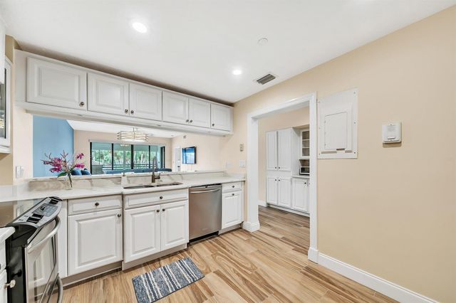 827 Oak Harbour Drive, Juno Beach, FL 33408