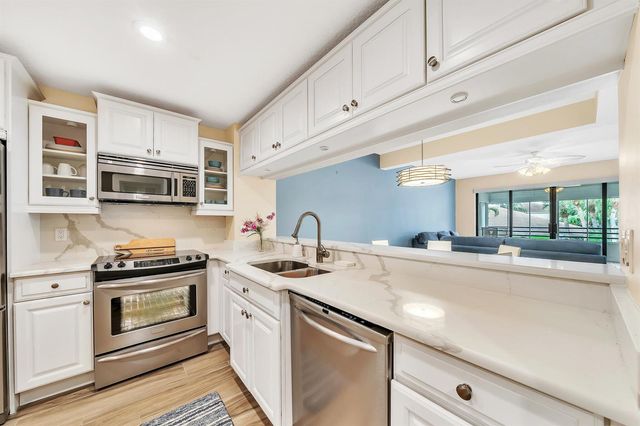 827 Oak Harbour Drive, Juno Beach, FL 33408