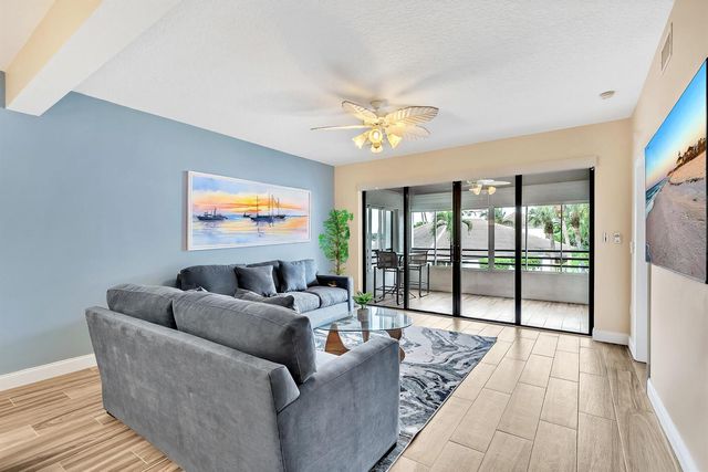 827 Oak Harbour Drive, Juno Beach, FL 33408