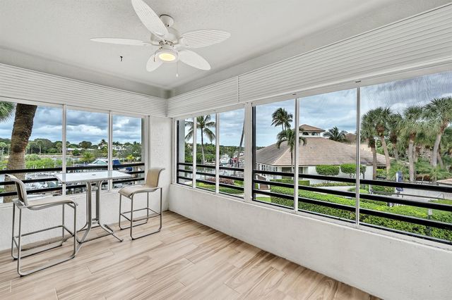 827 Oak Harbour Drive, Juno Beach, FL 33408
