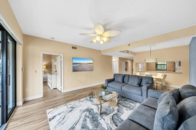 827 Oak Harbour Drive, Juno Beach, FL 33408