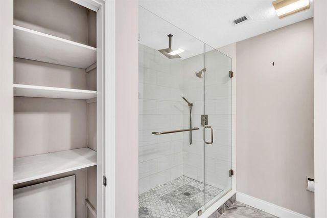 827 Oak Harbour Drive, Juno Beach, FL 33408