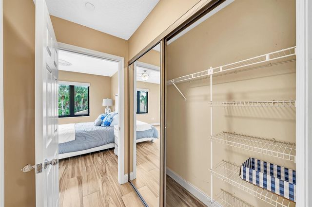 827 Oak Harbour Drive, Juno Beach, FL 33408