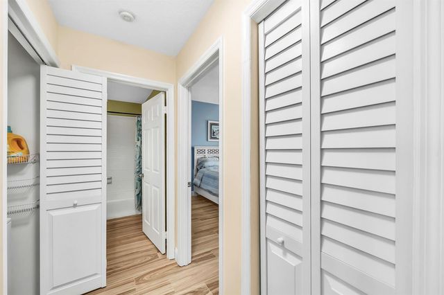 827 Oak Harbour Drive, Juno Beach, FL 33408