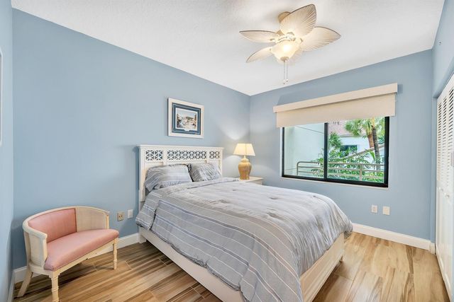 827 Oak Harbour Drive, Juno Beach, FL 33408