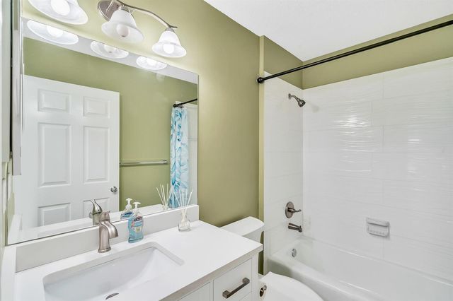 827 Oak Harbour Drive, Juno Beach, FL 33408