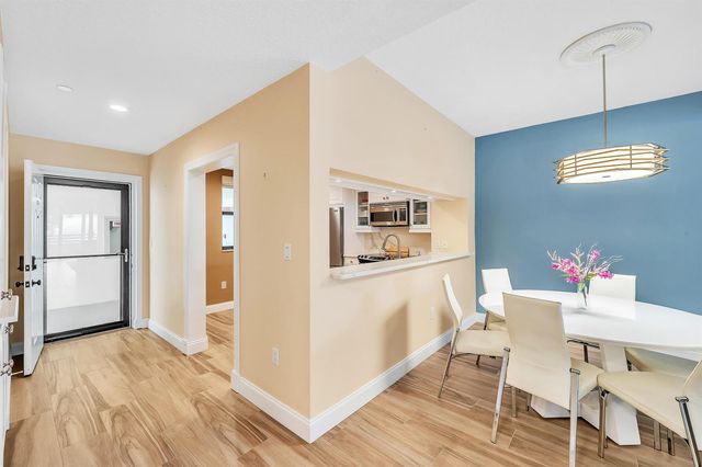 827 Oak Harbour Drive, Juno Beach, FL 33408