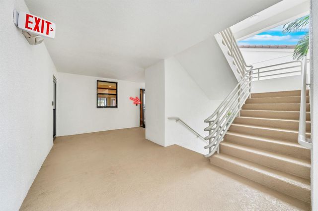 827 Oak Harbour Drive, Juno Beach, FL 33408