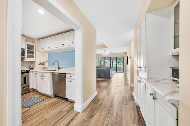 827 Oak Harbour Drive, Juno Beach, FL 33408