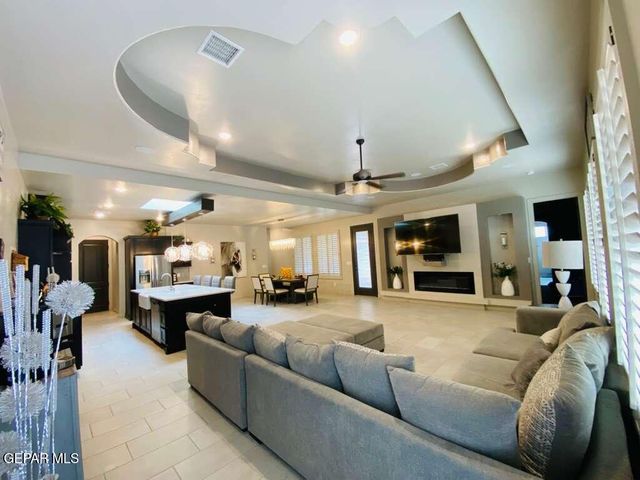 2320 TIERRA FABIAN Place, El Paso, TX 79938